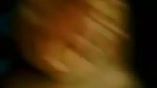 صديقة الطالبة ذات الفوائد تحصل على خدمة فوضوية بالفم