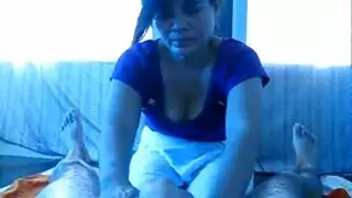 ملكة الاستمناء تمص عمودي نهاية متفجرة بقذف إباحي