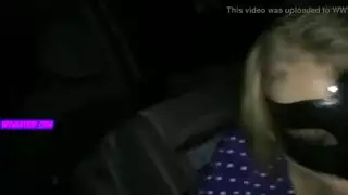 مص قاسي في الطريق: اختناق من قضيب أسود ضخم