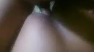 جنس عربي صريح: مص الثدي وإدخال عميق في المهبل