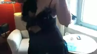 ربة منزل مصرية ساخنة تخلع الفستان الأسود لوضعية الكلب