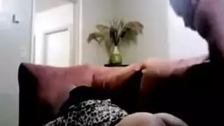 عاشقان عربيان ساخنان يتبادلان القبلات العميقة قبل ممارسة جنس شرجي مكثف