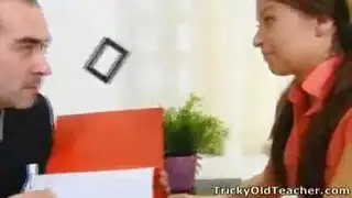 الاستاذ والطالبة الفاشلة السكسي ومقايضة النجاح يممارسة السكس معها