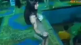 منظور أول شخص: رقص إثارة جامح مع أنين جنسي صريح