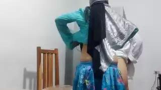 قديم ويونغ الأسترالي الحلق مارس الجنس