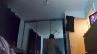 نجمة إباحية شقراء تعبد انتصاب زوجها الضخم