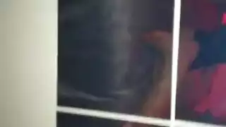 فتاة مصرية حارسة تبلع زب عربي ضخم