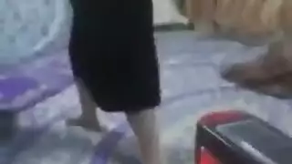 خام وغير خاضع للرقابة: فتاة عراقية ساخنة تمارس الجنس لمشاهدي الويب كام