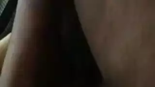 فتاة عربية تبلل ثم تركب زباً قوياً في ليبيا