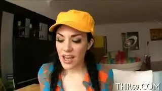 مراهقات في إيلاج مزدوج قاسٍ