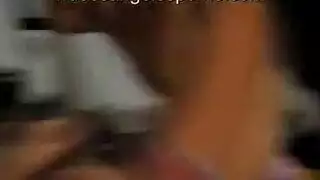 مؤخرة سارة المستديرة تتعرض للضرب العنيف