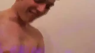 أخوات بالتبني في مشاهد إباحية صريحة