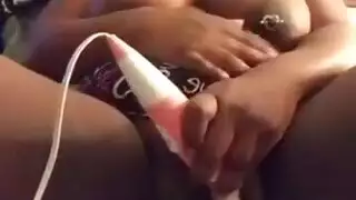 المحترم الأسود يملأ كل الثقوب في جلسة مثلثة صعبة