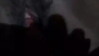 الشقراء الحمراء الهواة الجائعة للإغواء أنجي ليتل تمارس جنسًا عنيفًا