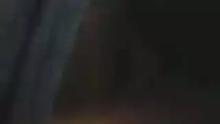 عاهرات بيضاء وسوداء تشاركن قضيب أسود ضخم