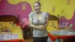 بنات مصريه بترضع بعض