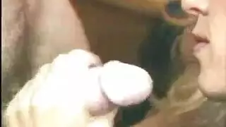شقراء أجنبية تمص وتتناك بقضيب كبير باحتراف