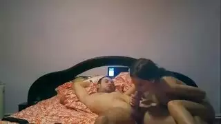 اخت تزور اخوه في المنزل وينيكها