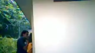 إباحية في أرض مهجورة: يمارس الجنس مع حبيبته في العراء