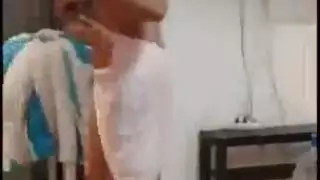 رقص عراقي لروبي يركز على الشرج تفريق الأرداف