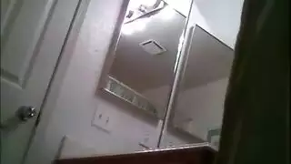 فتيات منقبات مثيرة يكشفن كل شيء في فيلم إباحي صريح