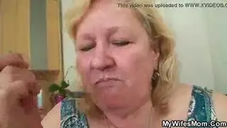 مشهد سحاقي إباحي متحرك مع جنس فموي ومص