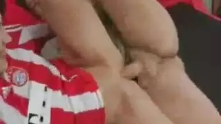 أفلام عنيفة غير محدودة: جلسات طويلة من النيك القوي ومص الثدي