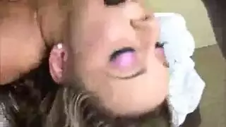 ملكة الشرج في نيوب٨ كوشي تأخذ كل شيء في المؤخرة