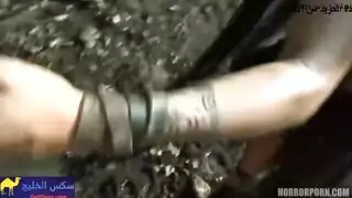 مأدبة لحم xxx: علاقة جنسية جماعية جامحة فيلم رعب