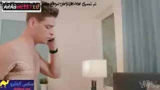 زميل السكن يضبطني أشاهد بورنو شيميل وينضم إلي