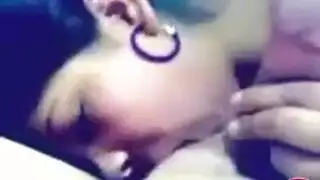 شباب عرب شباب في مشهد جماعي صريح