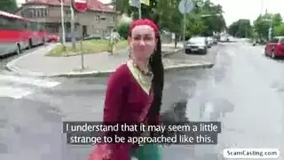 جلسة طبيب نساء إباحية: أدوات طبية وإثارة