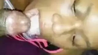 عاهرات بمؤخرات سمينة تأخذ قضيبًا كبيرًا في فتحاتهن