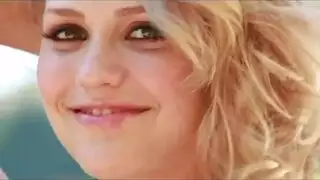 حزم على مثليه لاعبة جمباز تقبيل