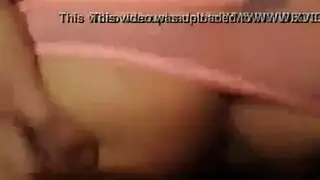 فحل سوري يحصل على خدمة فموية محترفة