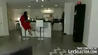 مشهد حقنة إلسا جان الحار