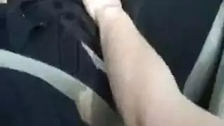 زوجان إباحيان يهيمان بجلسة جنس أمام المرآة