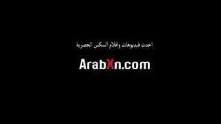 الملكة ذات الصدر الطبيعي الضخم تُنْك بقوة في مشهد إباحي حصري 2021