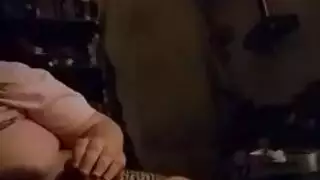 علاقات جنسية سرية لزوجة محتاجة من أجل المال