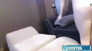 شاب وسيم يحصل على كريمة داخلية ساخنة