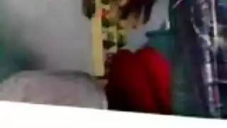 إباحية في حديقة عامة: مراهقة هاوية تحصل على قذف داخلي