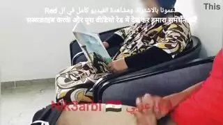 حت زبرو في كسها تلع دم