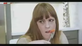 ابنة الزوجة تمارس جنس عائلي صعب