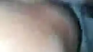 جنس صعب في غرفة نومها الضخمة مع عاهرة نائب رئيس ضيقة