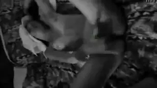 قطار جنس جماعي ملائكي مع العاهرة حمراء الشعر كبيرة الصدر مونيك ألكساندر