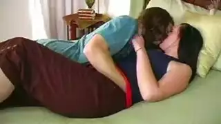 ميا مالكوفا الصغيرة تترك الكتب لأول فيلم إكس إكس إكس لها
