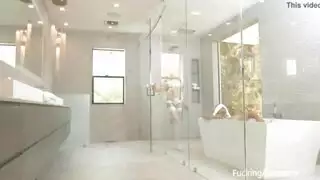 شرموطه تخون زوجها وتكلمه فى الهاتف