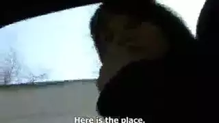 فتاتان تخدميان قضيبًا ضخمًا معًا