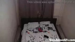 لحظة حميمة للحبيبة السابقة: تدخين واستخدام جهاز متعة رطب بقوة