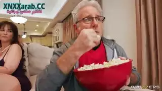 عاهرتان تحصلان على فرجهما مضروبًا في غانغ بانغ